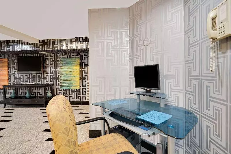 호텔 Super 8 By Wyndham Hermitage Nashville