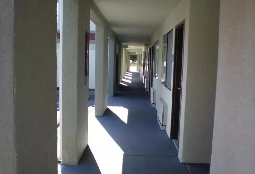 酒店 The Redwood Riverwalk, A Boutique