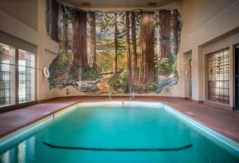 酒店 The Redwood Riverwalk, A Boutique