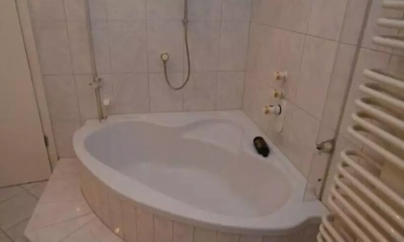 Ab Apartment 133