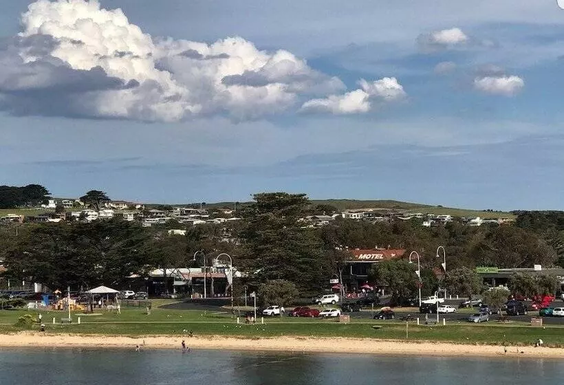Apartment With Views
