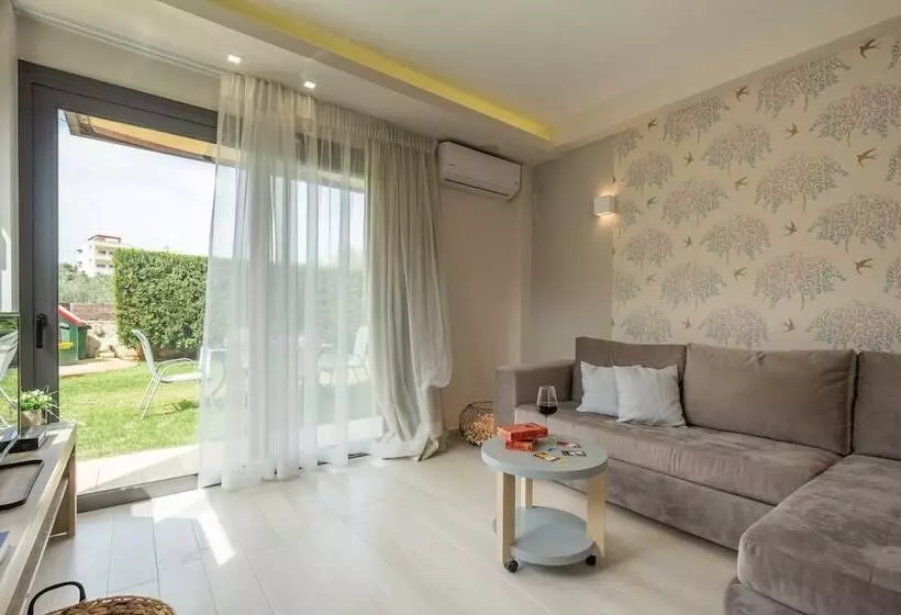 Studio Verde Glaros W. Outdoors, Near The Beach