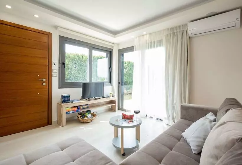 Studio Verde Glaros W. Outdoors, Near The Beach