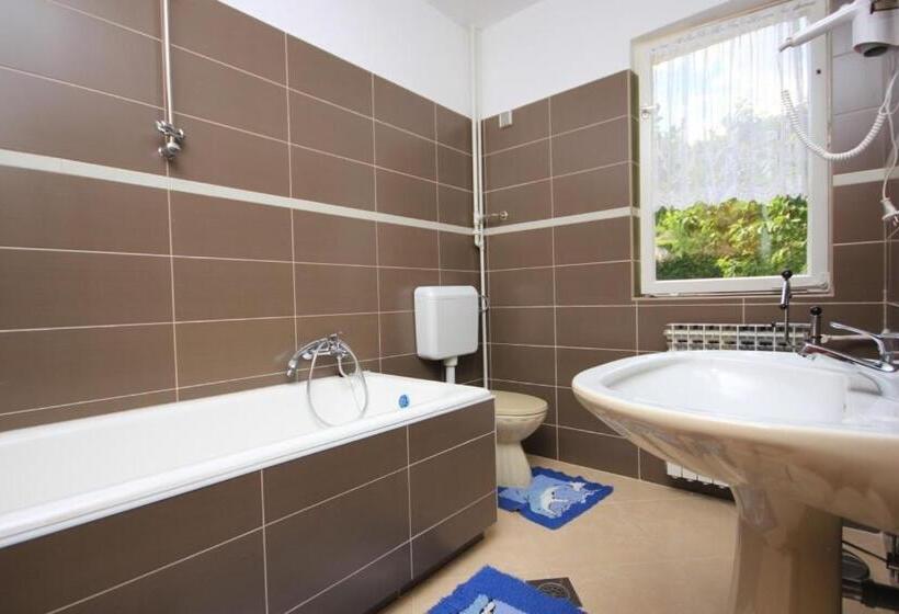 פנסיון Apartments & Rooms Ribarić