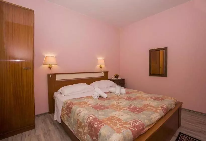 Majatalo Apartments & Rooms Ribarić