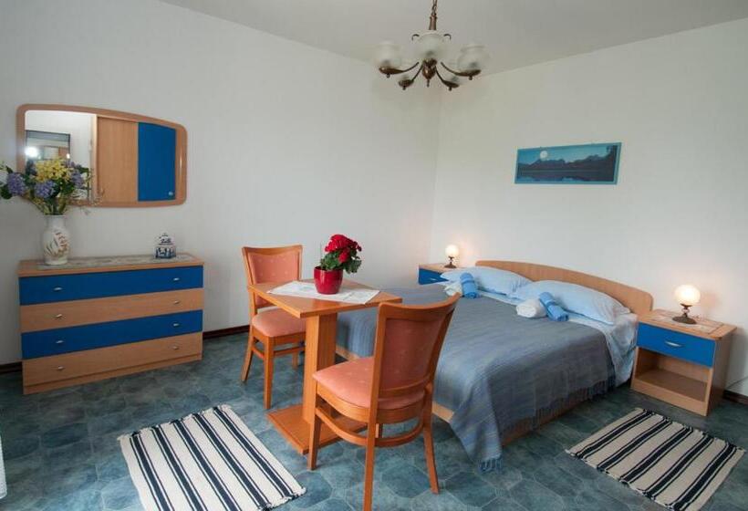 פנסיון Apartments & Rooms Ribarić