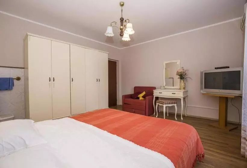 Majatalo Apartments & Rooms Ribarić