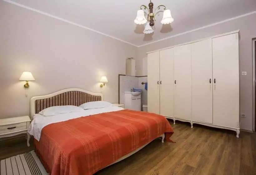 Majatalo Apartments & Rooms Ribarić