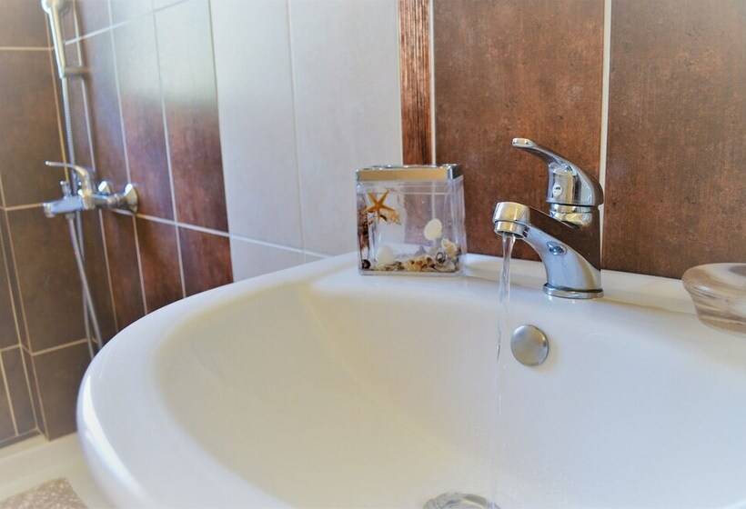 Georgia & Eri Villas