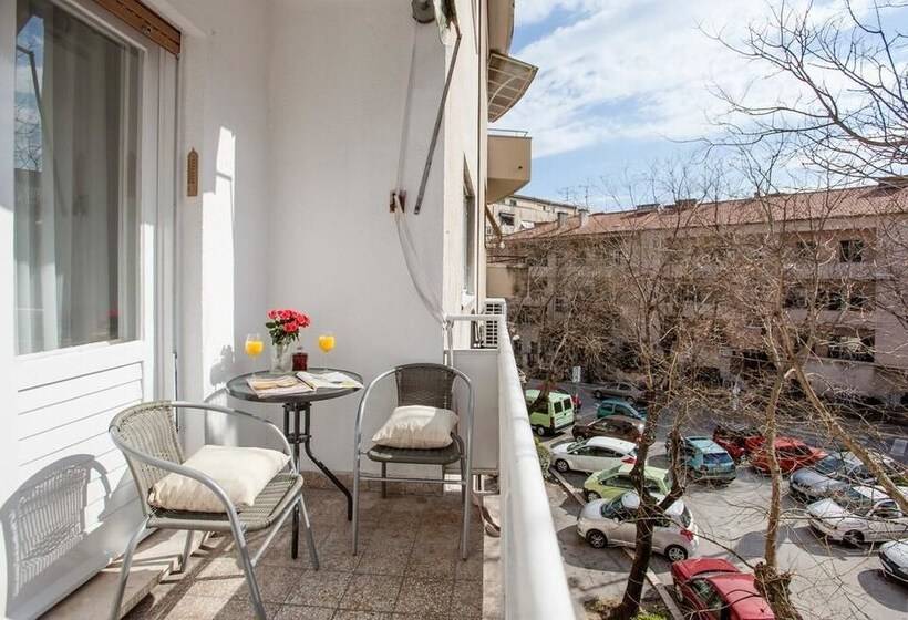 Split Apartments With Hotel Service