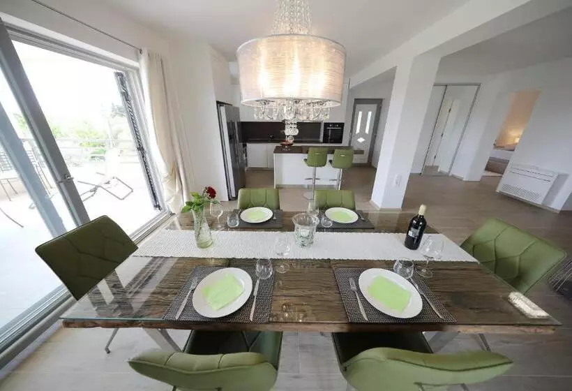 Villa Olive Garden