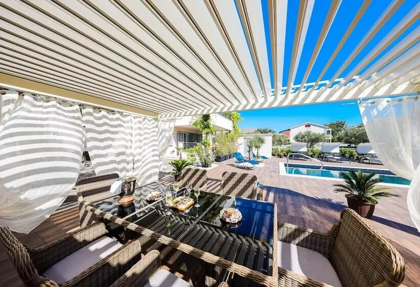 Villa Olive Garden