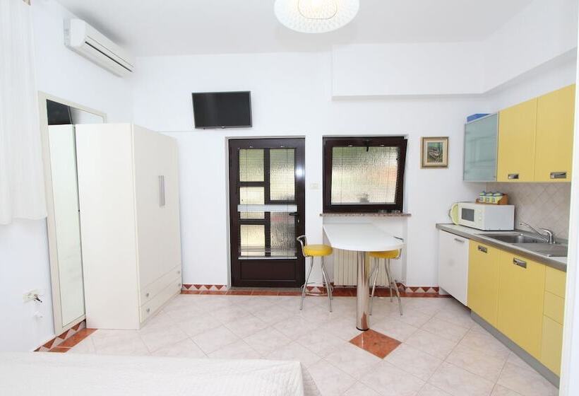 Apartments Villa Buric