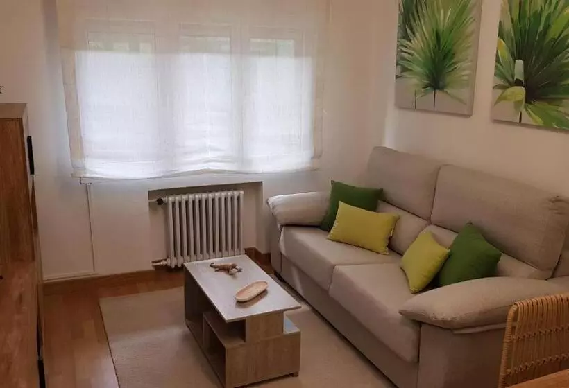 El Escondite De Hurlé   Vut 2027 As