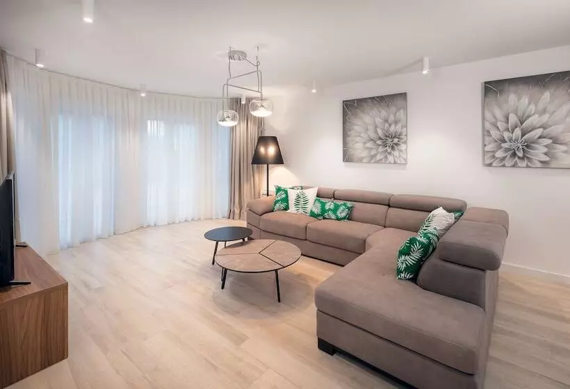 Hotelli Villa 01 Apartments