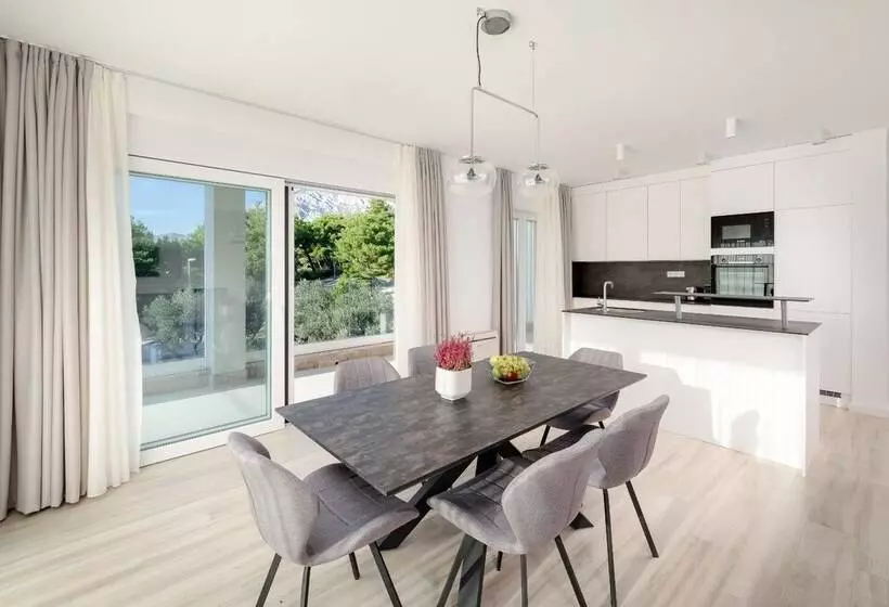 Hotelli Villa 01 Apartments