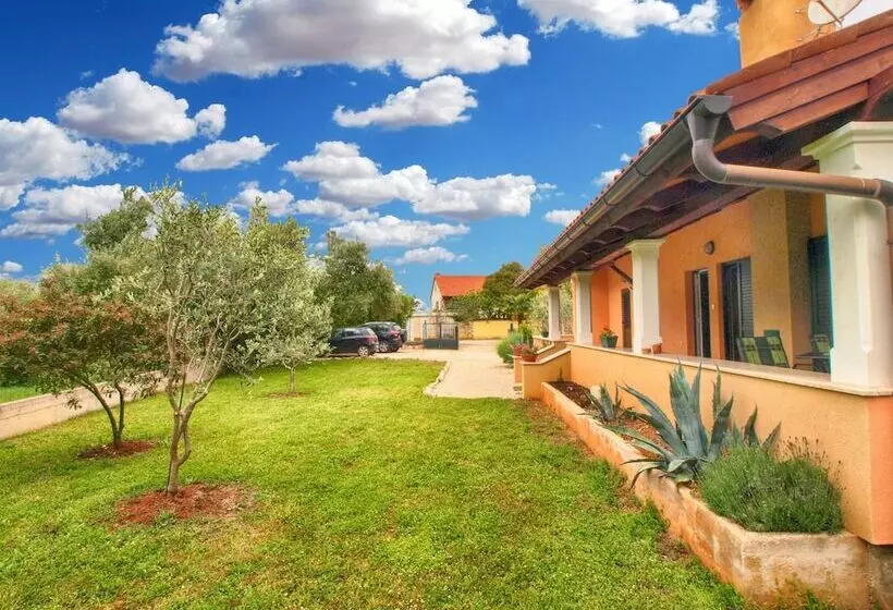 House Franko 1330