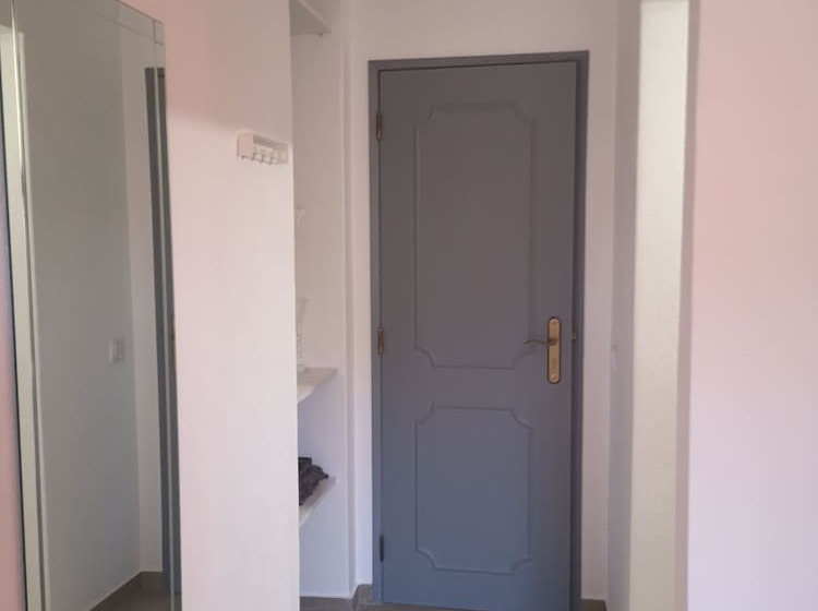 پانسیون Sensations Guesthouse