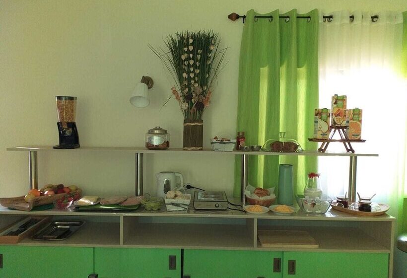 پانسیون Sensations Guesthouse