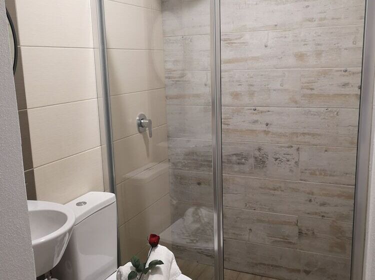 پانسیون Sensations Guesthouse