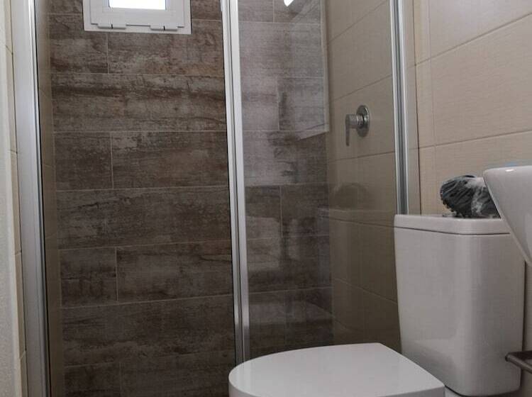 پانسیون Sensations Guesthouse