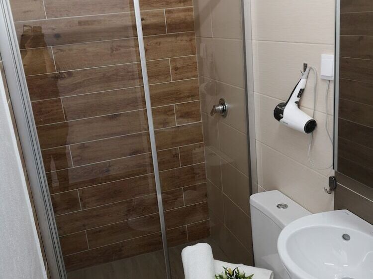 پانسیون Sensations Guesthouse