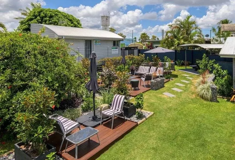 Tin Can Bay S Sleepy Lagoon Motel