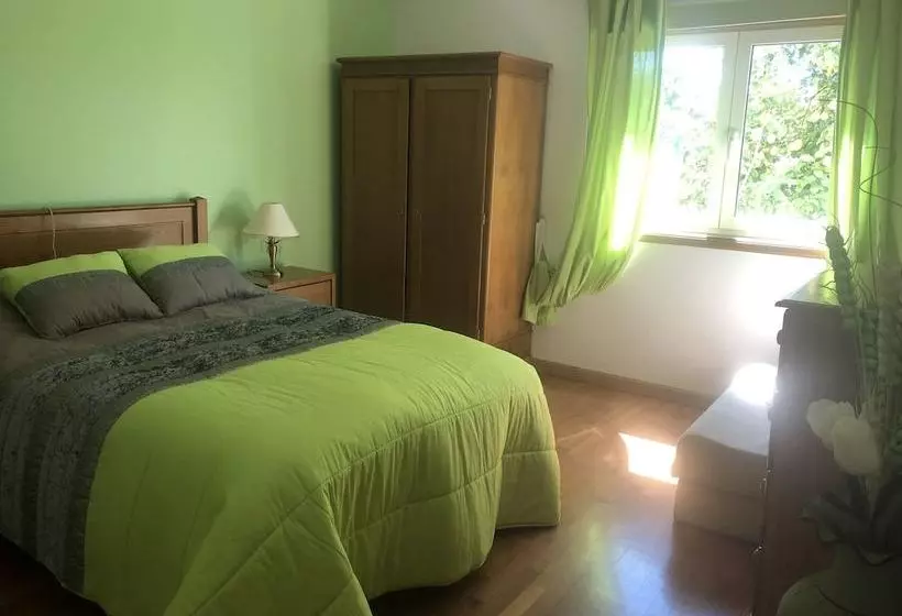 Beautiful Detached Villa With Private Pool, Fibre Wi Fi, Garden, Games Room & Bbq