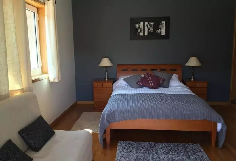 Beautiful Detached Villa With Private Pool, Fibre Wi Fi, Garden, Games Room & Bbq