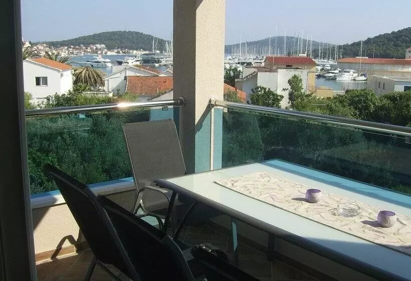 Apartments Villa Erik