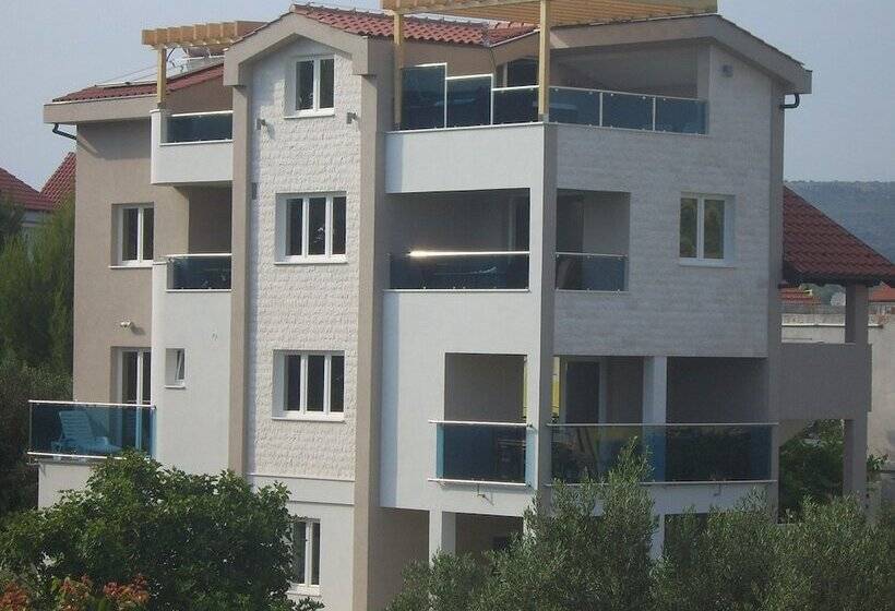 Apartments Villa Erik