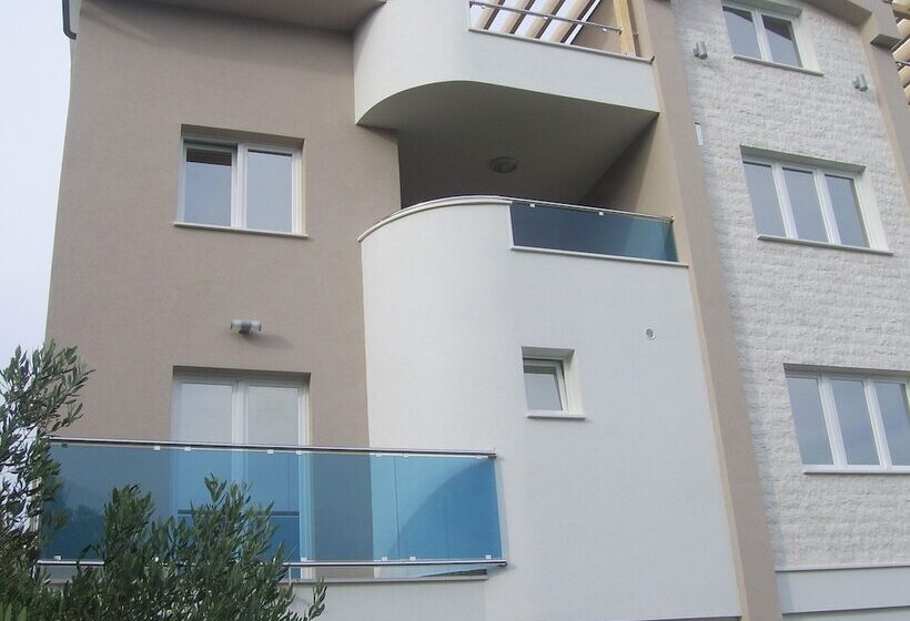 Apartments Villa Erik