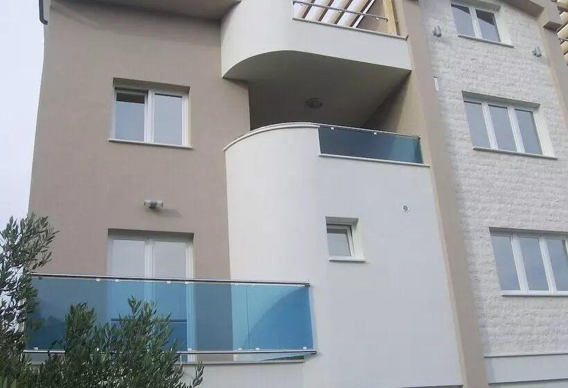 Apartments Villa Erik