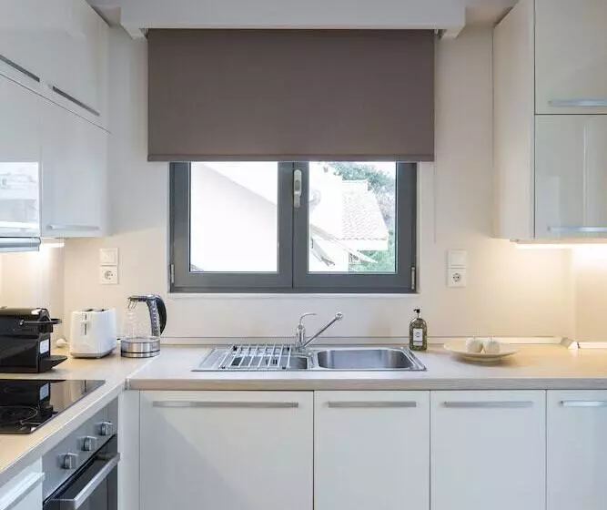 Elaia Luxury Condo Glyfada