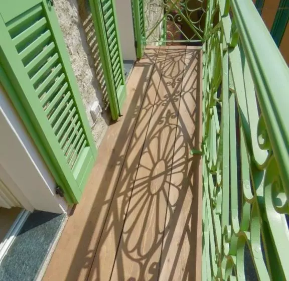 簡易ホテル Casa Contrada Bella