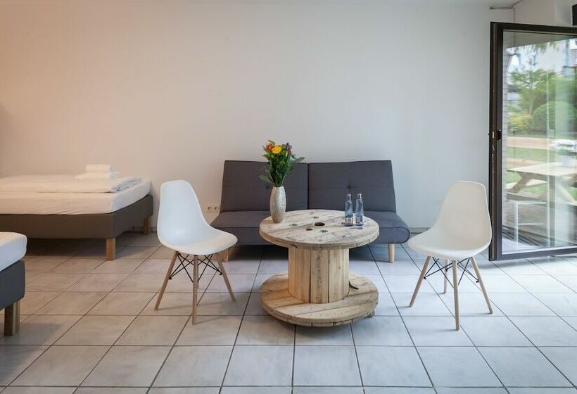 Hostel 2 Hannover Laatzen