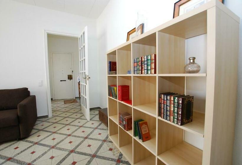 La Casa Del Pi · La Casa Del Pi · House In The City, Next To Barcelona And Beach