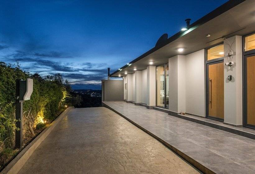 Olivenest Chania Executive Villa