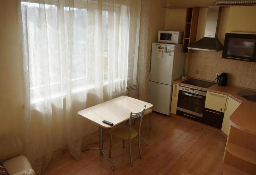 Apartments On Aviatorov 33