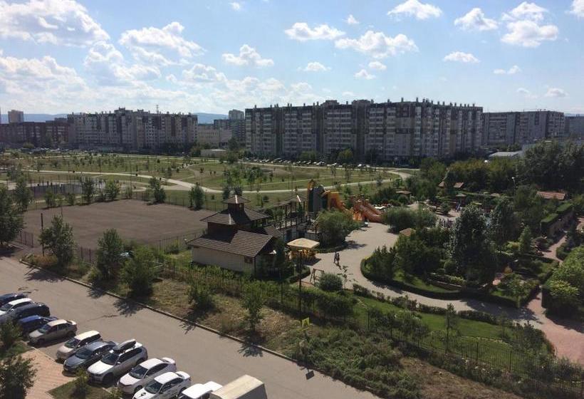 Apartments On Aviatorov 33