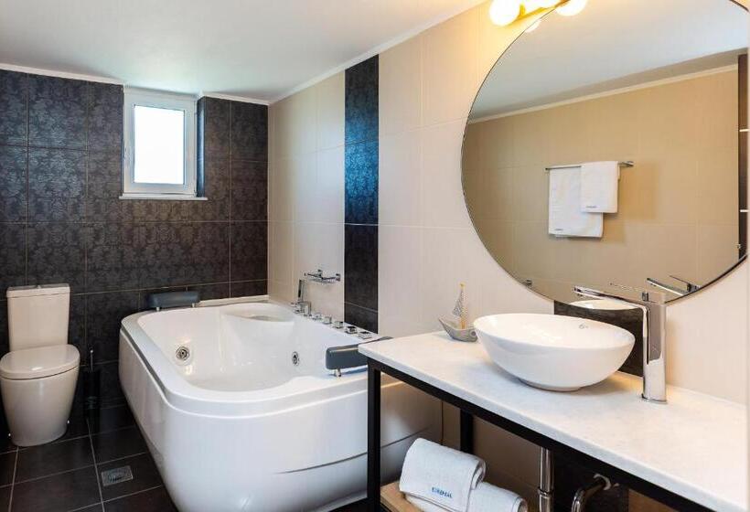 Ethereal Apartments Chania