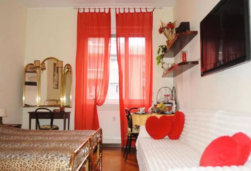 مسافرخانه B&b Villa Olmo