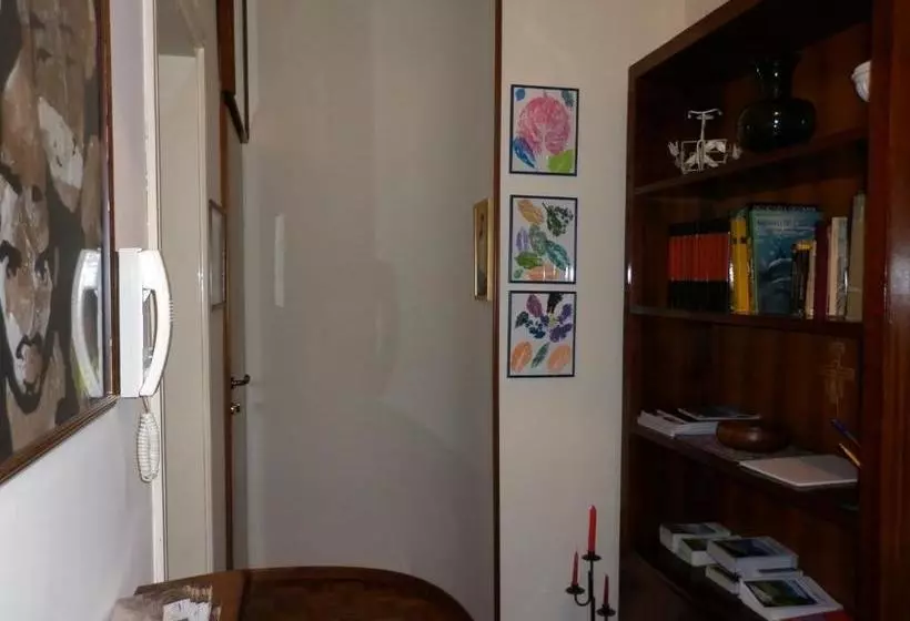 مسافرخانه B&b Villa Olmo