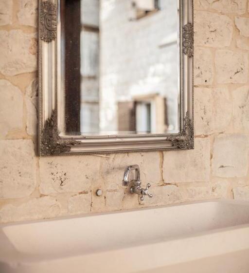 Tinel Longo, Holiday Home For Up To 8, City Center, Bbq, Terrace