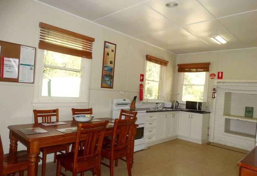 Tuckers Rocks Cottage