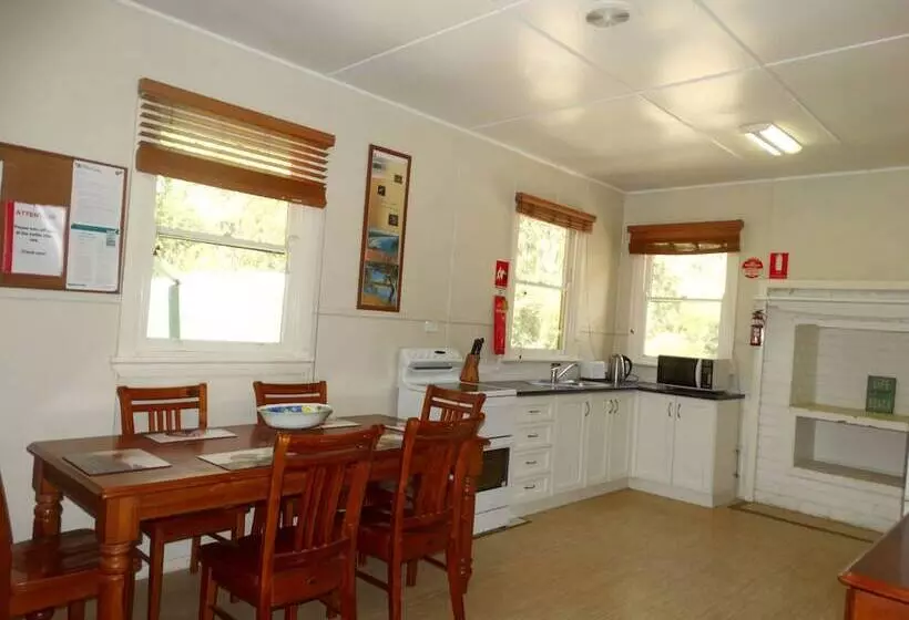 Tuckers Rocks Cottage