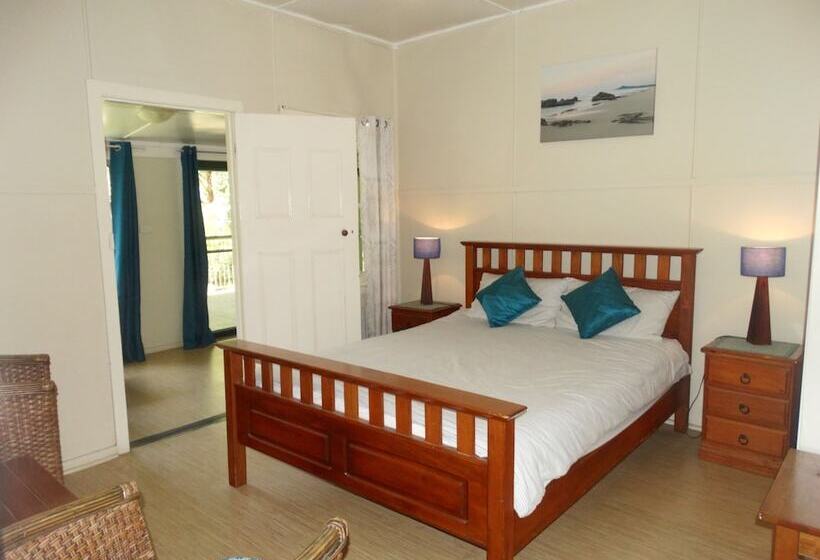 Tuckers Rocks Cottage