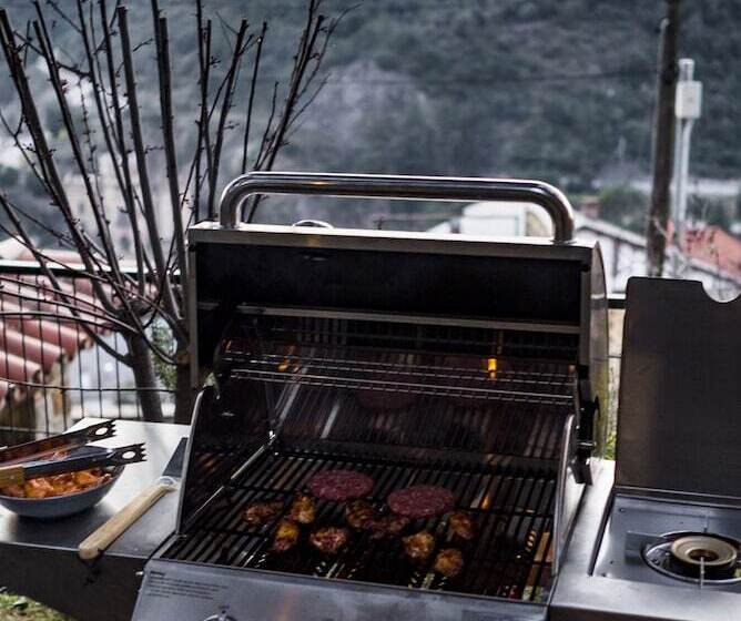 پانسیون Casa Les Pomeretes