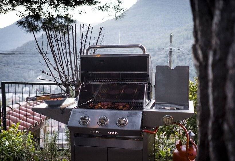 پانسیون Casa Les Pomeretes