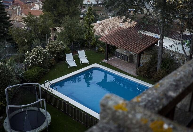 پانسیون Casa Les Pomeretes